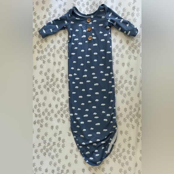 Newborn Caden lane Knot Gown - Picture 2 of 7